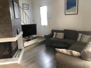 Maison landaise moderne avec piscine chauffée et spa