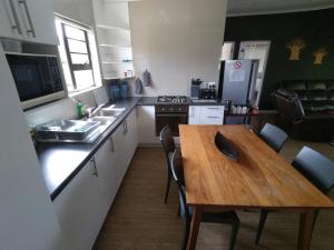 2 Bedroom Guest Suite at A-frame Glengariff Beach