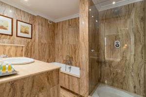 Apartamento Luminoso Cerca Playa Sardinero Con Parking Privado