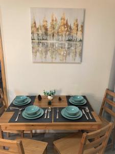 Cozy Lake-View Lodge Near Village