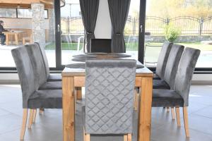 Къщи за гости Авена и Авена 2