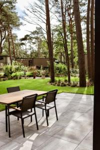 Delightful luxury 2-bedroom holiday home in nature