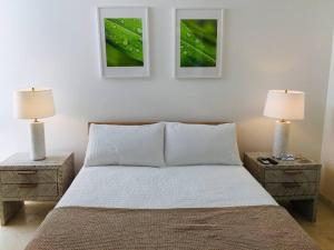 Casa Moderna Fresca and The PoolClub at Mahogany Bay!