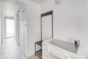 Appartements appartement tout equipe avec terrasse et parking prive : photos des chambres