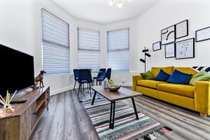 Comfy and Contemporary One Bedroom Flat