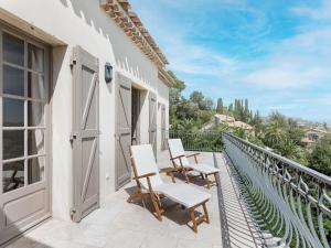 Villas Wonderful Villa in Mandelieu la Napoule with Private Pool : photos des chambres