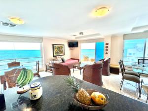 Encantador departamento frente al mar con WIFI