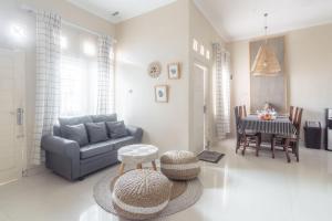 DMinggiran by Plesirhatiyogya