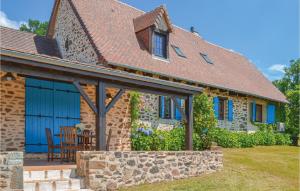 Maisons de vacances Beautiful Home In St, Priest La Fougeres With Wifi, Private Swimming Pool And Outdoor Swimming Pool : photos des chambres