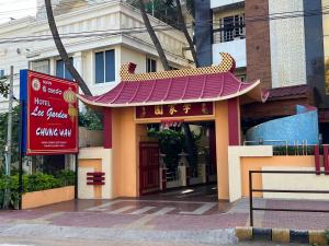 Hotel Lee Garden Near to Blue Flag Beach 500 Mtrs