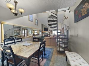 FP310 Foxpine Inn Condo