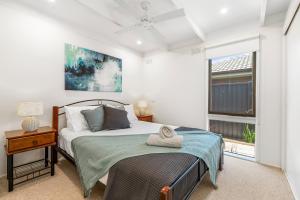 Dromana Beach Holiday House *3 minutes to the sand