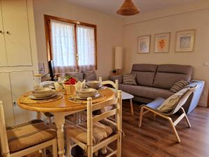 ESQUÍ PIRINEO ARAGONÉS APARTAMENTO EL JUNCARAL Wifi