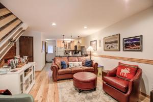 Sunset Townhome: Ski In, Ski Out