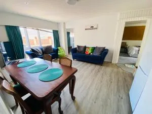 Delight at Golf - Awhitu