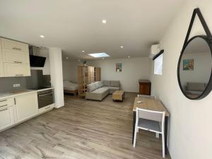 Grand studio neuf à Carry le Rouet