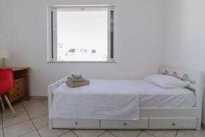 Sunny Apartment for Couples & Friends in Centre