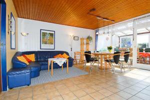Three-Bedroom House room in Ferienhaeuser Nordseebrise