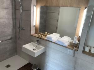 Hotels Hotel Le Cyrano Bergerac : photos des chambres