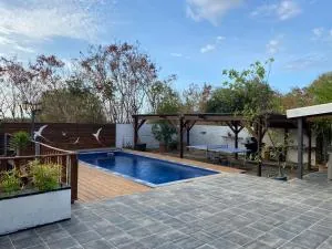 La Kaz Paille en Queue, Magnifique Villa F5 récemment rénovée avec piscine et Jacuzzi sur La Possession - Le Port