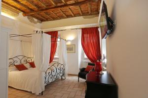 Madonna de Monti Suites