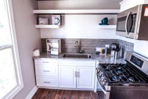 Luxury House Medical CenterDowntownEVParking