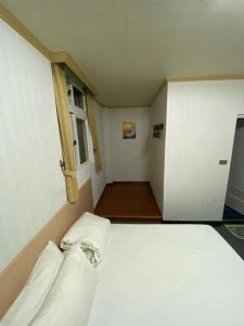 Phòng 3 Người Nhìn Ra Thành Phố (Triple Room with City View)