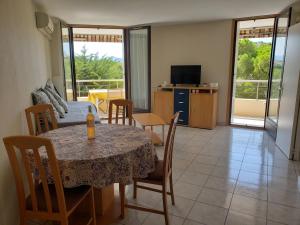 Appartements Frejus plage T2, piscine, parking, plages a 200m : photos des chambres