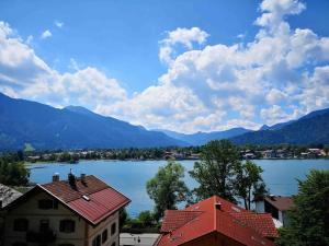 See- und Bergblick in Bestlage am Tegernsee