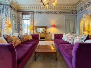 1 Bed Character Filled Glasgow Apartment