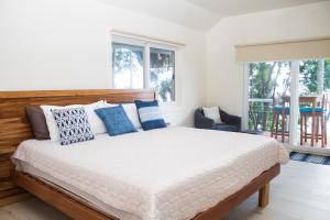 Villa Rosa - at Luna Beach Roatan