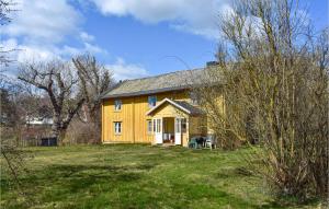 3 Bedroom Beautiful Home In Ronneby