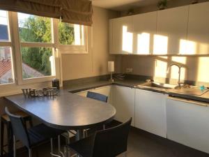 Appartements Agreable et Spacieuse maison centre ville Saint-Omer : photos des chambres