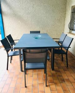 Maisons de vacances Maison 8 couchages Ares : photos des chambres