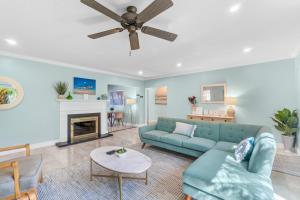 Across from Beach- 3 Master Suites, Heated Pool & Spa, Tanning Ledge, Golden Tee - by Maven Vacation Rentals