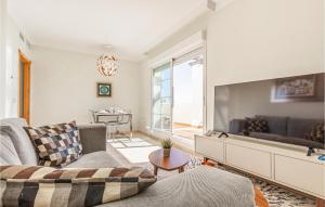 Gorgeous Apartment In Benalmádena