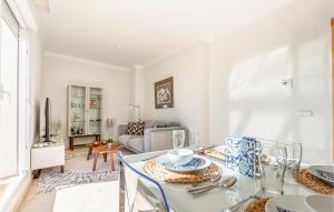 Gorgeous Apartment In Benalmádena