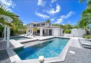 Villa Manzana : neuve 4ch 4sdb 2 piscines - LUXE - Dubédou