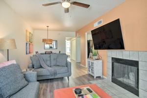 Mountain-View Tucson Condo with Outdoor Pools!