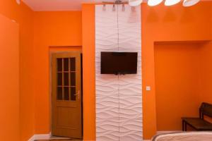 Top Center Apartment 4