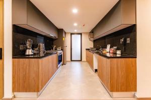 African vibes, roof topgym, across parque España