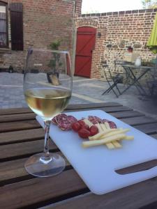 Appartements LE CLOS DE BEAUCHAMP LE GRENIER DE BEAUCHAMP 3 velos sont disponibles gratuitement : photos des chambres