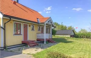 3 Bedroom Lovely Home In Adelsö