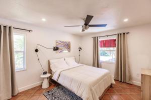 *Eclectic hidden Gem Tiki Bar and Pool*