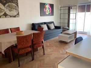 3 Amplios ambientes excelente ubicacion-Avenida Corrientes Almagro- Cerca de todo