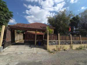 Baliorene Homestay Jogja - 3hvězdičkové hotely ve městě Ngemplak