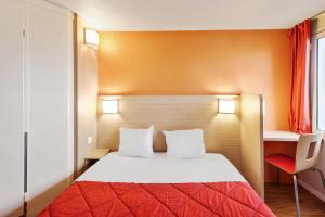 Hotels Premiere Classe Versailles - Saint Cyr L'ecole : Chambre Double