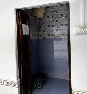 Wanderlust Hostel & Home Stay