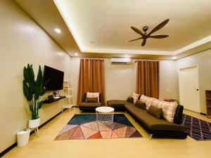 NurHumaira Homestay