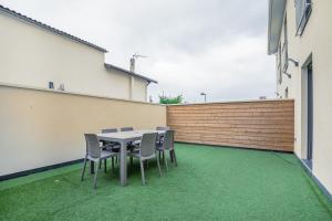 Maisons de vacances Maison de 3 chambres avec terrasse et wifi a Floirac : photos des chambres